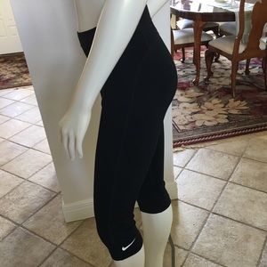 Nike Dri Fit Capri Leggings size Medium
